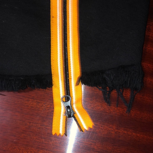 LF black and yellow denim skirt - Picture 3 of 4